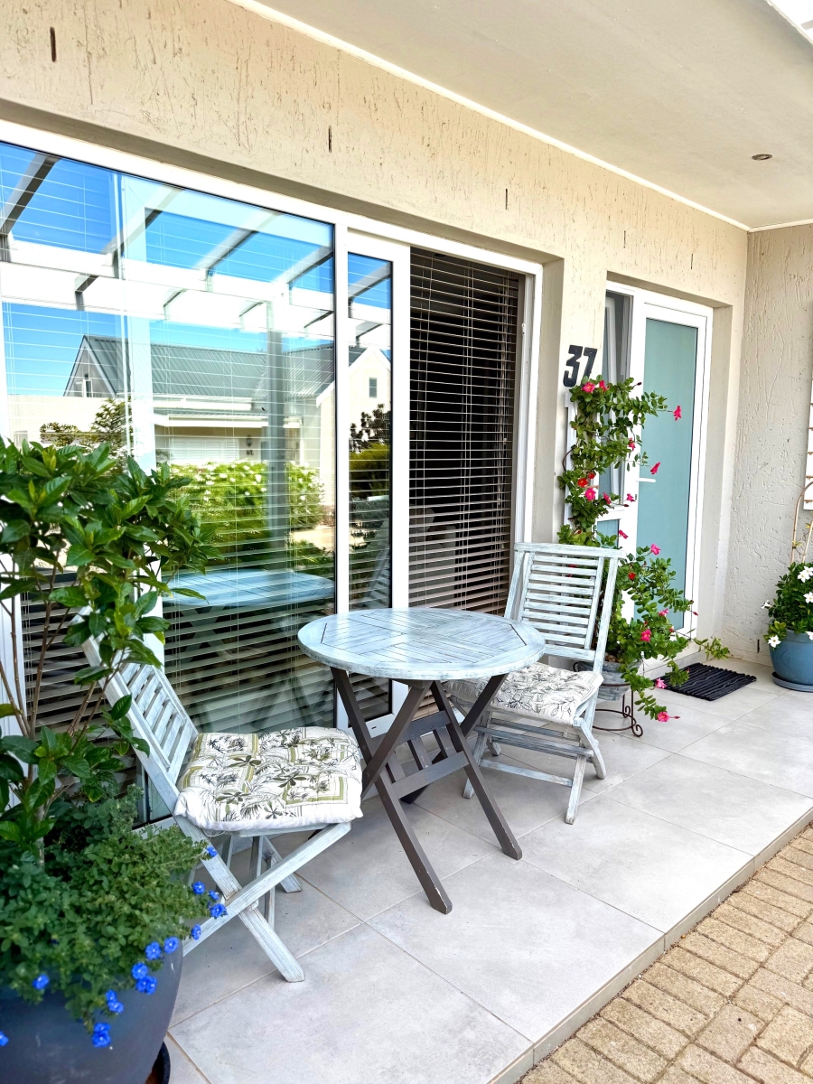 2 Bedroom Property for Sale in Fonteine Retirement Village Western Cape